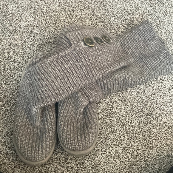 UGG Shoes - Women’s size 8 knit uggs